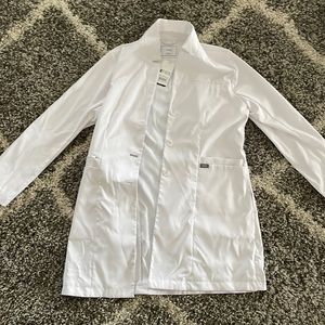 FIGS Bellevue Long Slim Lab Coat - Large - Brand New